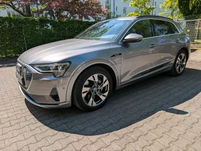 Używany Audi e-tron Advanced 300 kW (408 KM) 2019 Szary SUV