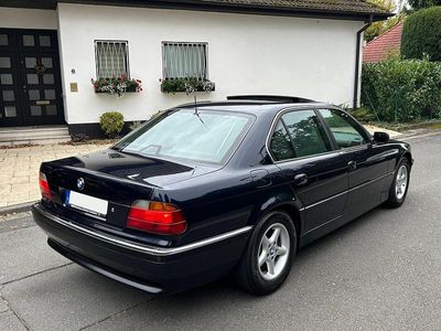 BMW 740