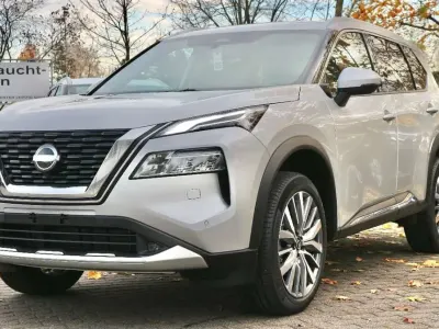Neu Nissan X-Trail Tekna+ 163 PS (119 kW) 2026 Champagne silver SUV