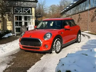 Occasion Mini ONE 102 PK (75 kW) 2019 Oranje Hatchback
