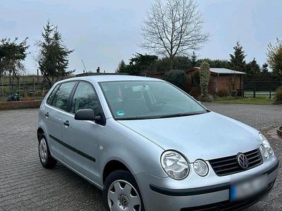 Gebraucht VW Polo 64 PS (47 kW) 2002 Silber Kleinwagen