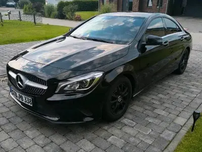 Gebraucht Mercedes CLA180 122 PS (89 kW) 2017 Schwarz Limousine