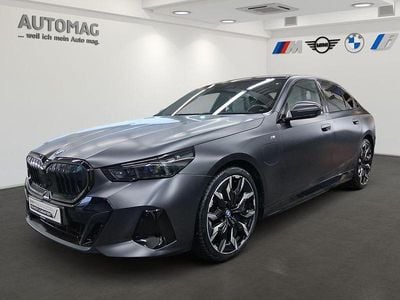 Gebraucht BMW 550e Performance 489 PS (359 kW) 2024 Bmw individual frozen deep gre Limousine