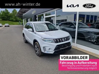 Używany Suzuki Vitara 102 KM (75 kW) 2022 Biały SUV