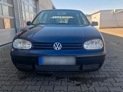 Gebraucht VW Golf IV 101 PS (74 kW) 2002 Blau Kleinwagen