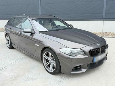 Gebraucht BMW M550 381 PS (280 kW) 2012 Braun Limousine