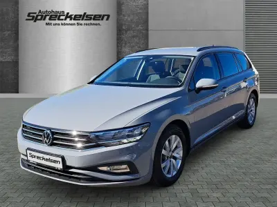 Begagnad VW Passat Conceptline 150 HK (110 kW) 2023 Grå Kombi