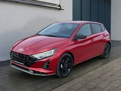Neu Hyundai i20 Blackline 90 PS (66 kW) 2026 Dragon red Kleinwagen