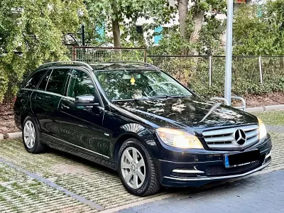 Gebraucht Mercedes C220 170 PS (125 kW) 2010 Schwarz Kombi
