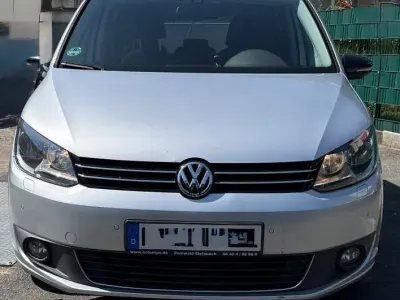 Gebraucht VW Touran Style 105 PS (77 kW) 2012 Silber Van / Kleinbus