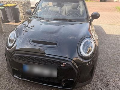 Second-hand Mini Cooper S Classic 178 CP (130 kW) 2021 Negru Hatchback