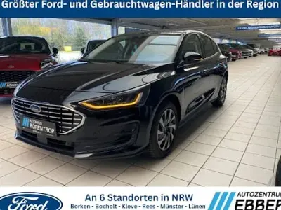Gebraucht Ford Focus Titanium 125 PS (91 kW) 2023 Schwarz Limousine