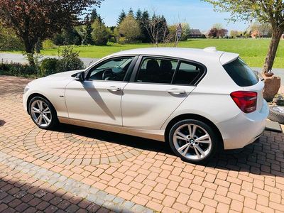 Gebraucht BMW 118 Sport Line 143 PS (105 kW) 2011 Weiß Kleinwagen