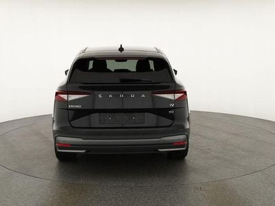 Schwarz magic perleffekt Gebraucht 2021 Skoda Enyaq iV Lodge SUV | 24.195 € (Etwas zu teuer)
