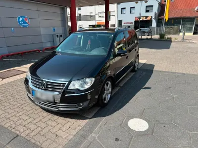 Gebraucht VW Touran 140 PS (102 kW) 2009 Schwarz Van / Kleinbus
