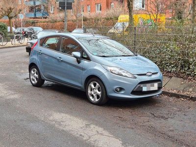 Gebraucht Ford Fiesta Trend 82 PS (60 kW) 2009 Silber Kleinwagen