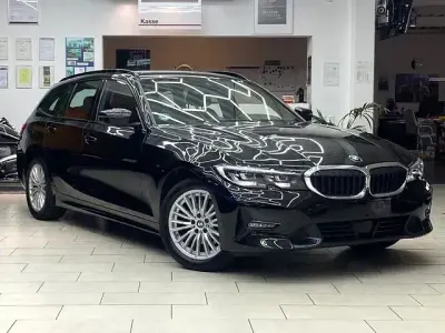 Gebraucht BMW 320 Sport Line 190 PS (139 kW) 2020 Schwarz Limousine