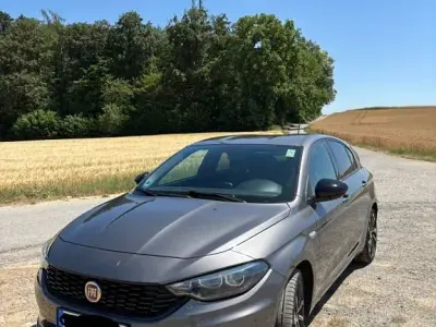 Gebraucht Fiat Tipo Lounge 120 PS (88 kW) 2020 Schwarz Limousine
