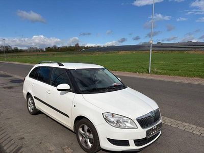 Gebraucht Skoda Fabia Family 86 PS (63 kW) 2011 Weiß Kombi