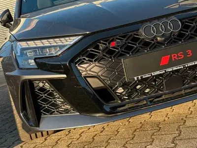 Neu Audi RS3 Sportback Sport 400 PS (294 kW) 2026 Grau Kleinwagen