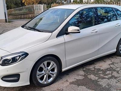 Mercedes B200