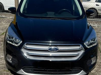 Second-hand Ford Kuga Titanium 150 CP (110 kW) 2019 Negru SUV