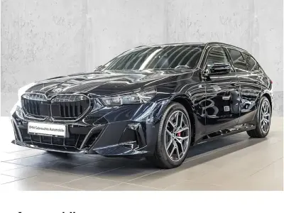 Gebraucht BMW 530 Shadowline 286 PS (210 kW) 2025 Schwarz Kombi