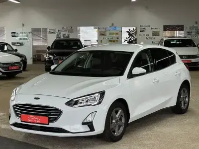 Używany Ford Focus Cool & Connect 125 KM (91 kW) 2020 Biały Sedan/Limuzyna