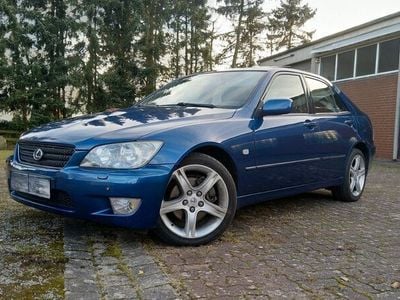 Lexus IS200