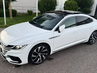 Gebraucht VW Arteon R-line 190 PS (139 kW) 2018 Weiß Kleinwagen