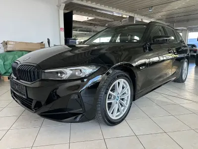 Second-hand BMW 320e Shadowline 225 CP (165 kW) 2023 Negru Berlinǎ
