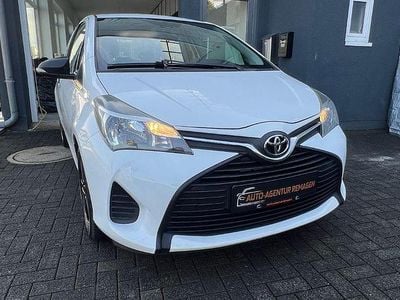 Weiß Gebraucht 2015 Toyota Yaris Cool Kleinwagen | 5.490 € (Fairer Preis)