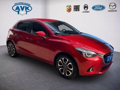 Begagnad Mazda 2 Sports-Line 90 HK (66 kW) 2015 Röd Sedan