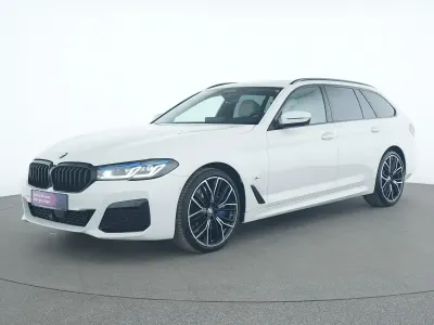 Gebraucht BMW 540 M Sport 333 PS (244 kW) 2023 Alpinweiss iii Limousine