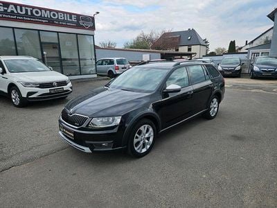 Second-hand Skoda Octavia Scout 4x4 184 CP (135 kW) 2017 Negru Break
