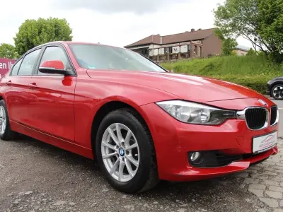 Gebraucht BMW 320 Comfort Edition 184 PS (135 kW) 2012 Rot Limousine