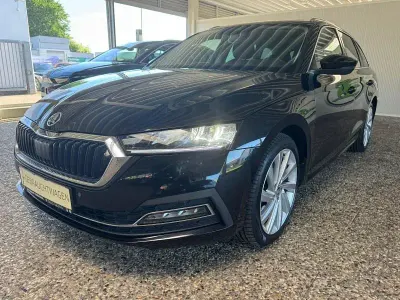Gebraucht Skoda Octavia First Edition 150 PS (110 kW) 2020 : blackmagic perleffekt Kombi