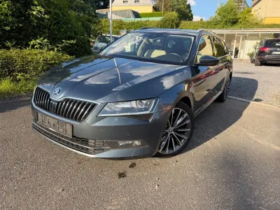 Gebraucht Skoda Superb LAURIN & KLEMENT 190 PS (139 kW) 2017 Grau Kombi