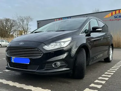 Gebraucht Ford S-MAX Titanium 179 PS (131 kW) 2018 Schwarz Van / Kleinbus