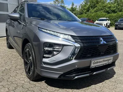 Gebraucht Mitsubishi Eclipse Cross Plus 98 PS (72 kW) 2022 Platinumgrau (m) SUV