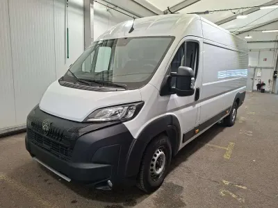 Gebraucht Peugeot Boxer 179 PS (131 kW) 2025 Lackierung weiss icy/typ ausse Van