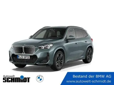 Gebraucht BMW iX1 Comfort Edition 230 kW (313 PS) 2025 (grün)  cape york green SUV