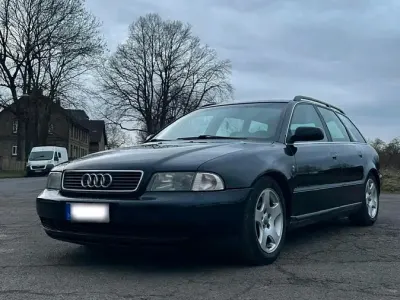 Gebraucht Audi A4 165 PS (121 kW) 1998 Blau Kombi