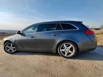 Gebraucht Opel Insignia 160 PS (117 kW) 2011 Grau Kombi