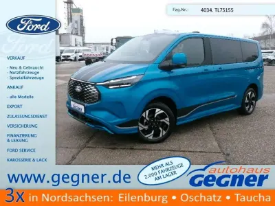 Nowe Ford Tourneo 210 kW (286 KM) 2026 Niebieski Minivan