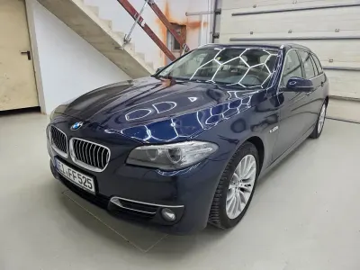 Gebraucht BMW 525 Luxury Line 218 PS (160 kW) 2014 Blau Limousine