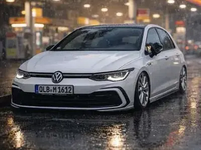 Gebraucht VW Golf VIII R-line 150 PS (110 kW) 2024 Kombi