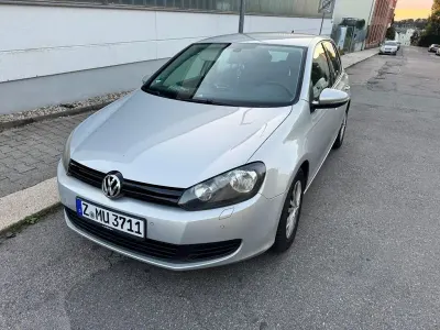 Gebraucht VW Golf VI Highline 122 PS (89 kW) 2010 Silber Kleinwagen