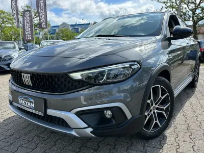 Gebraucht Fiat Tipo Cross 101 PS (74 kW) 2021 Grau Limousine