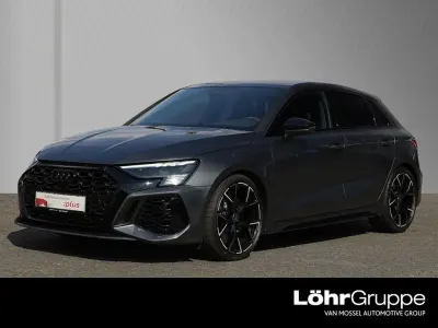 Gebraucht Audi RS3 Sport 400 PS (294 kW) 2023 Grau Limousine